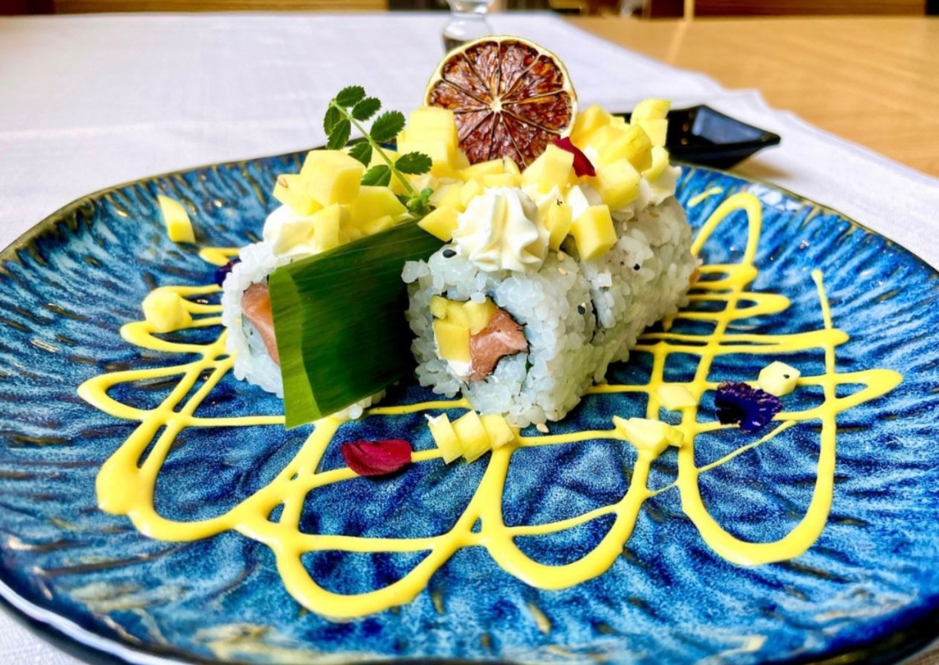 Sushi e specialità della cucina giapponese e cinese da asporto